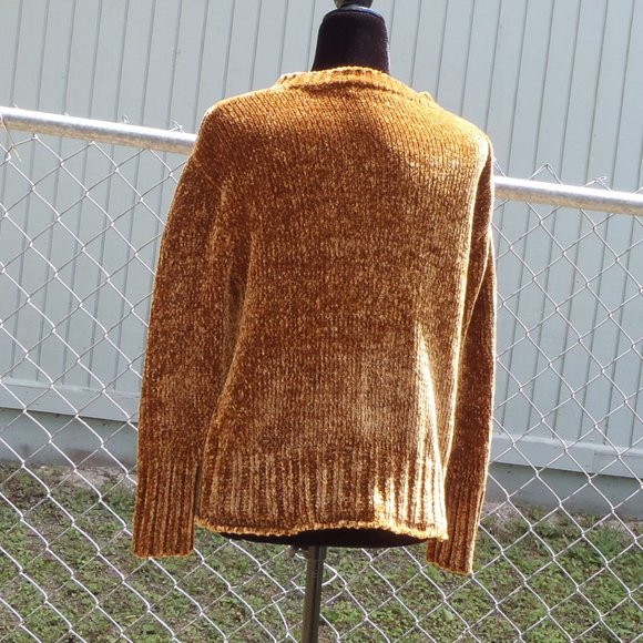 🦋 3/$15  - Max Studio Sweater - EUC - Picture 3 of 13